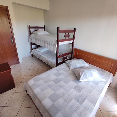 Residencial Medeiros Apartment Guarda do Embau Ruang foto