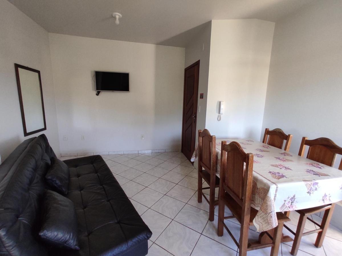 Residencial Medeiros Apartment Guarda do Embau Ruang foto