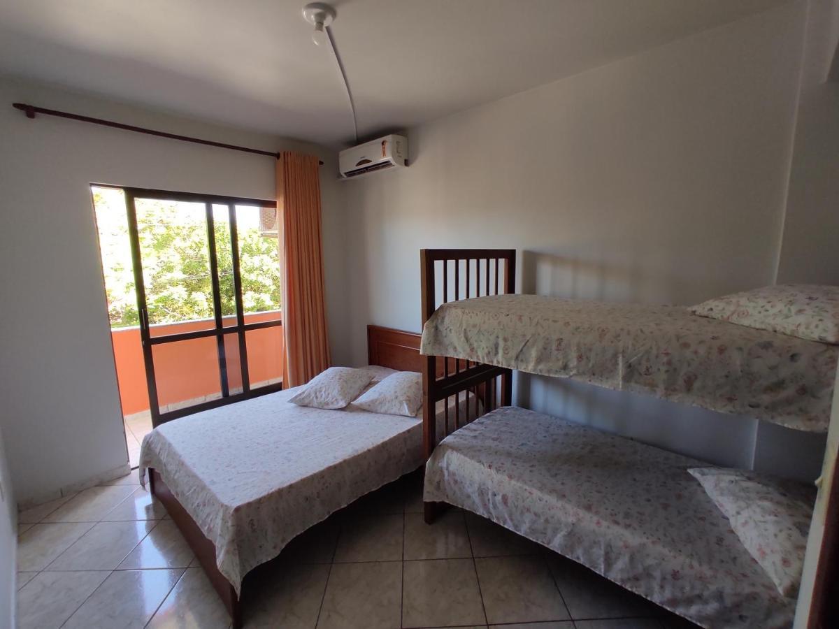 Residencial Medeiros Apartment Guarda do Embau Ruang foto